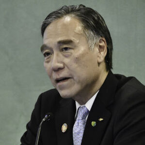 「人口減少時代を生きる」(7) 阿部守一・全国知事会会長  写真 2