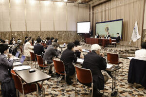 マティアス・コーマンOECD事務総長　会見 写真 5
