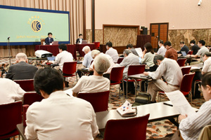山口明夫・経済同友会代表幹事　会見 写真 4