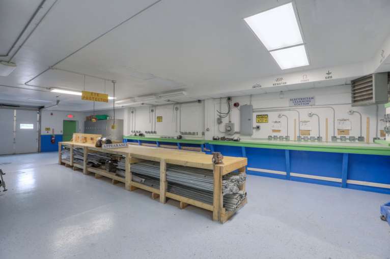 Denison_Train_Construction91