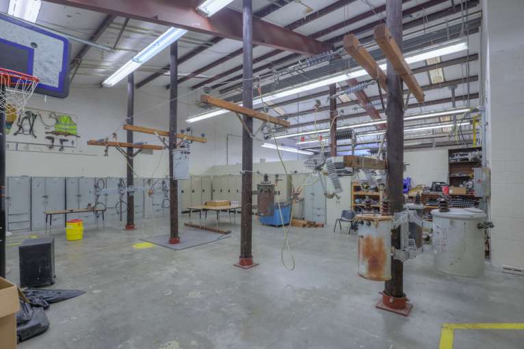 Gary_Train_Electrical41