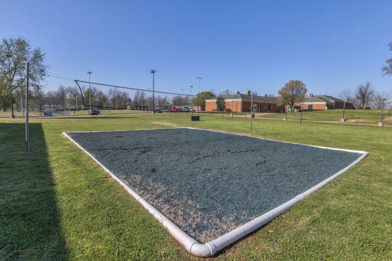 Talking_Leaves_Grounds20