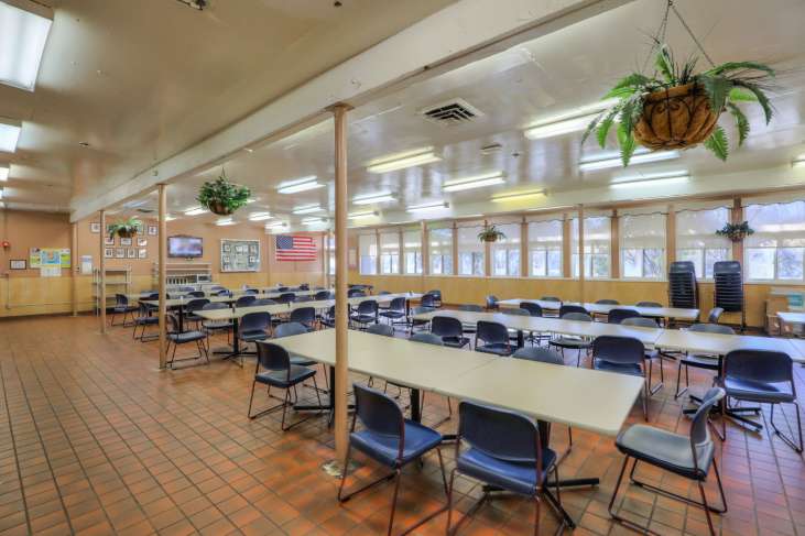 Oconaluftee_Caf2