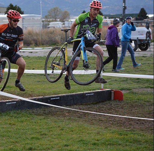 Montana Multisport cylocross: Sean on the barriers