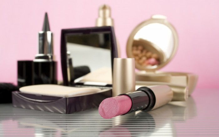 IMPORTACIÓN DE COSMÉTICOS Y ARTÍCULOS DE BELLEZA