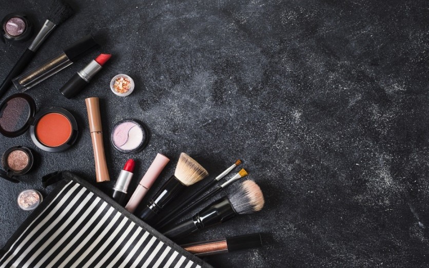 IMPORTACIÓN DE COSMÉTICOS Y ARTÍCULOS DE BELLEZA