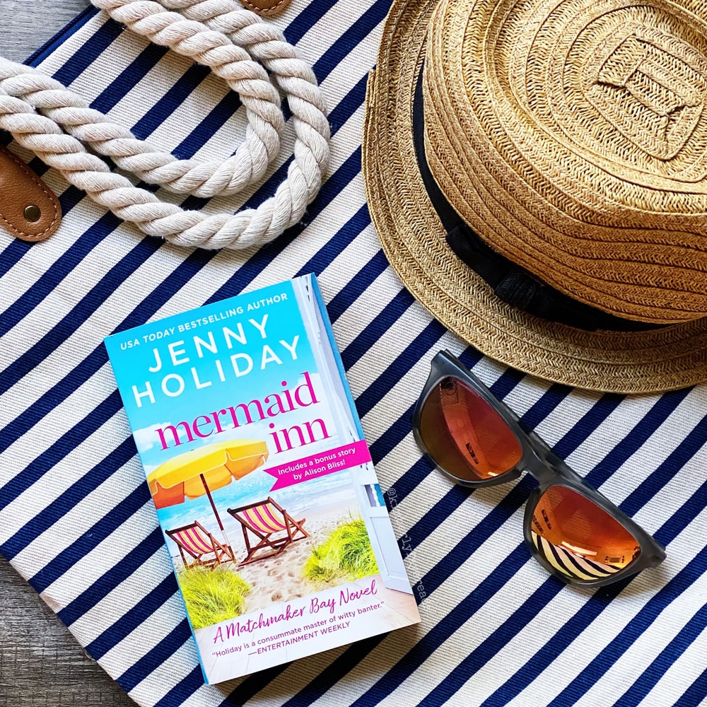 In Review: Mermaid Inn (Matchmaker Bay #1) by Jenny Holiday