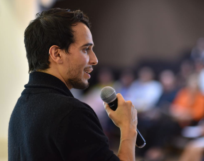 aula-morada-estrategias-de-crecimiento-para-pymes-en-facebook