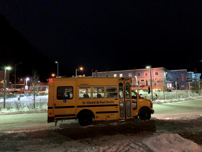 Warming shelter shuttle