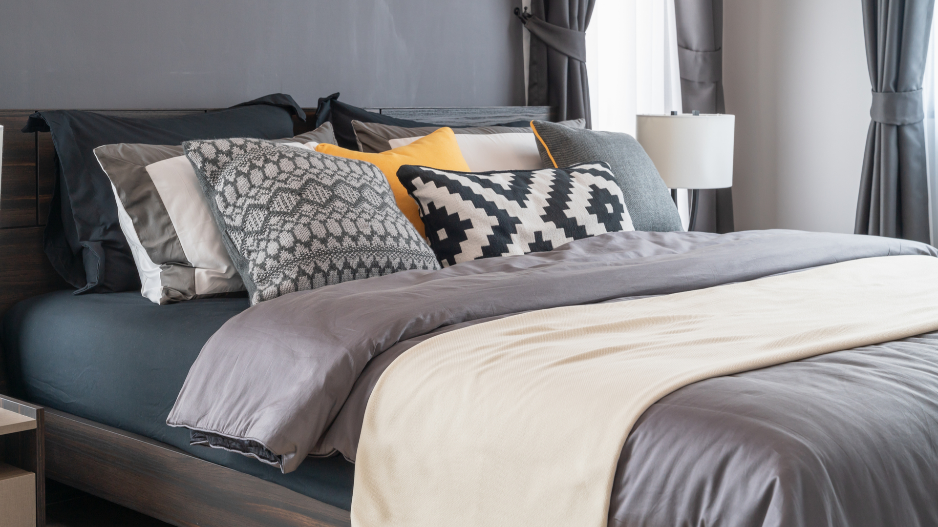 Three Popular Places to Find Comfortable Bedding Sets