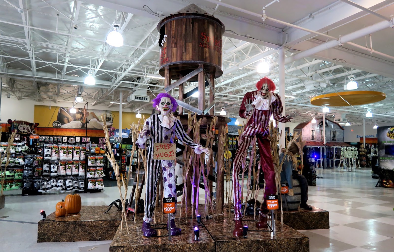 Selecting and Displaying Halloween Decorations
