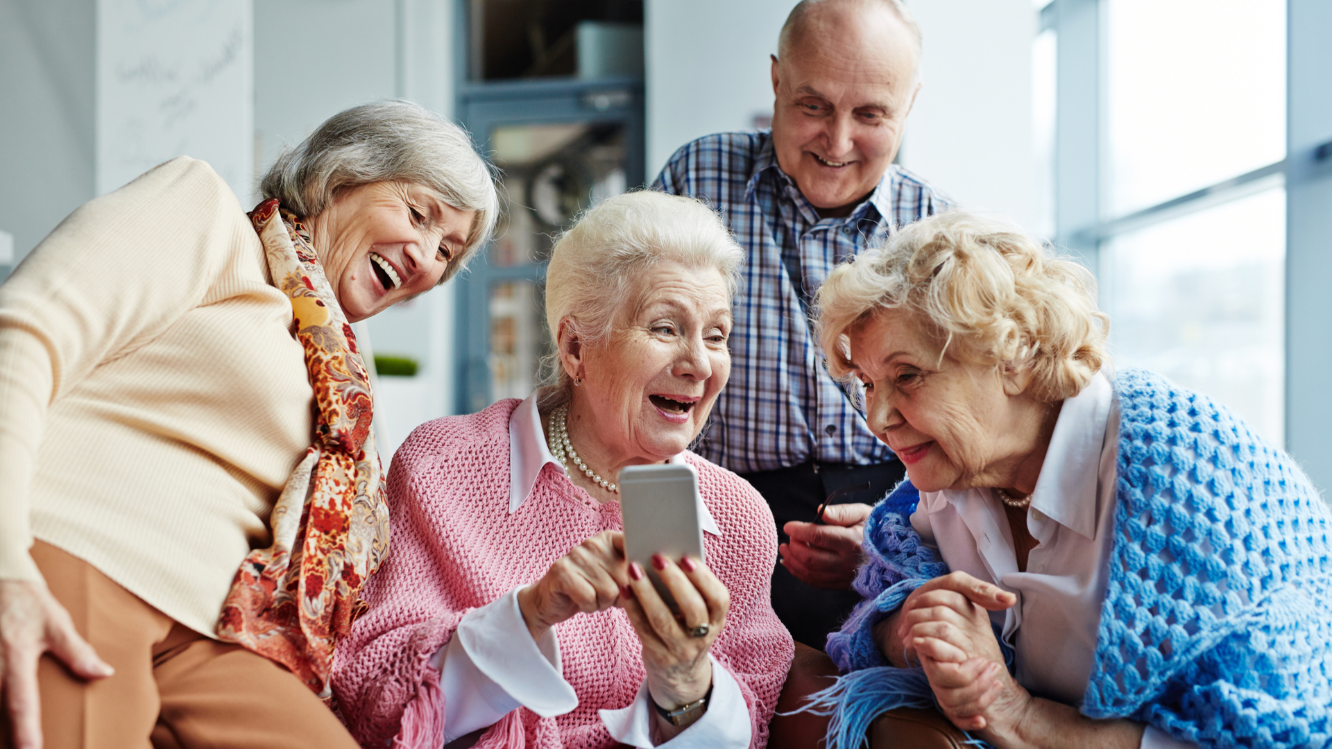 Seniors Win With These Top Phone Plan Deals