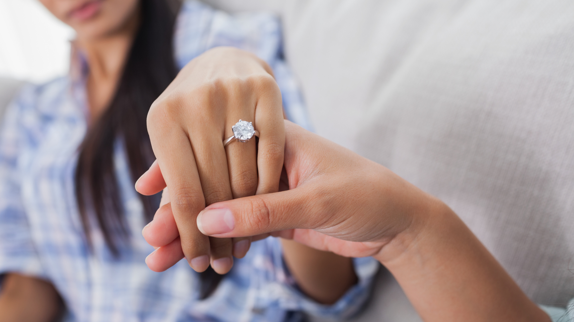 Three Online Places to Buy an Engagement Ring