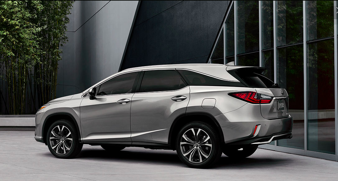 Three Best Luxury Sedans for Older Drivers