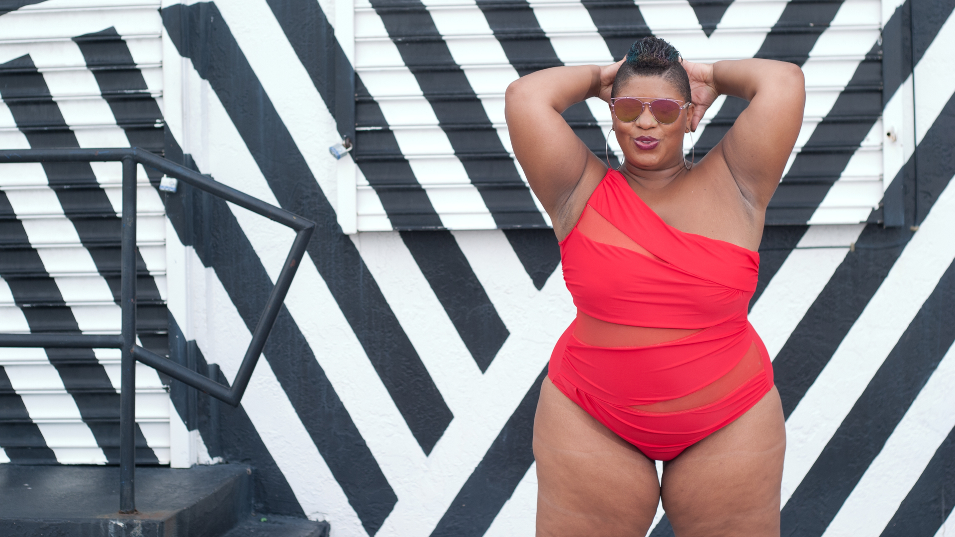 Three Ways to Find Deals on Slimming Swimwear 