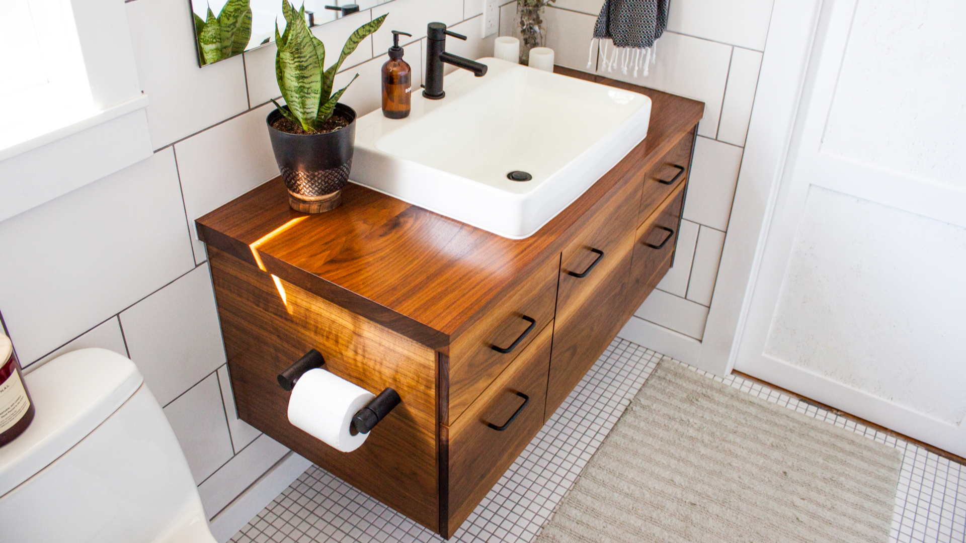 The Three Best Places to Find Bathroom Vanities