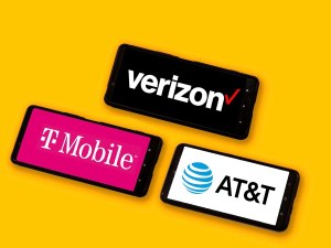 How to Get a Cell Phone Plan That’s Right For You (At The Right Price)