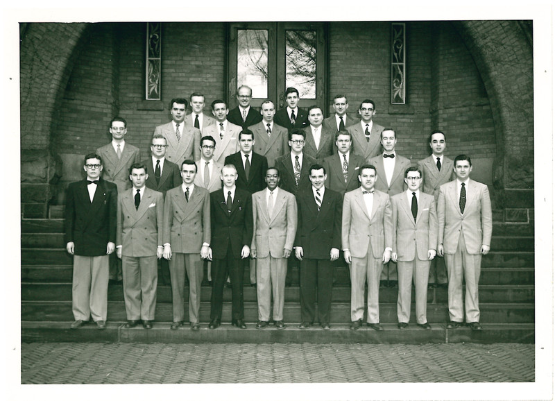 junior class 1952-53.jpg