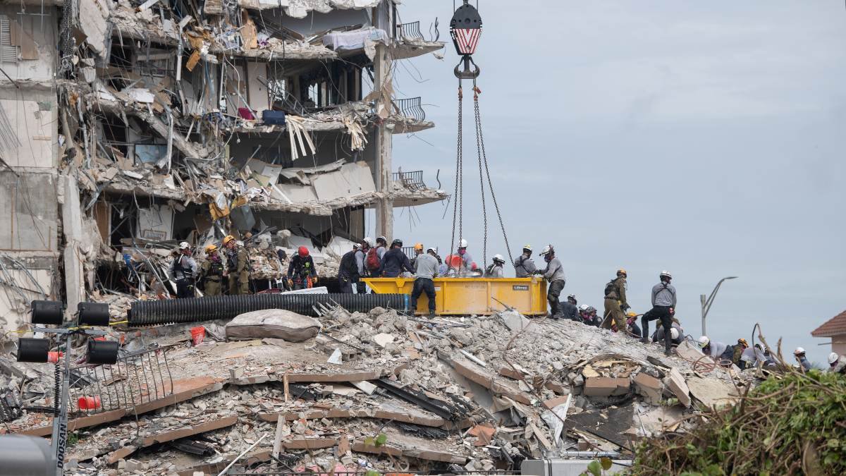 22 muertos por derrumbe Miami.jpg
