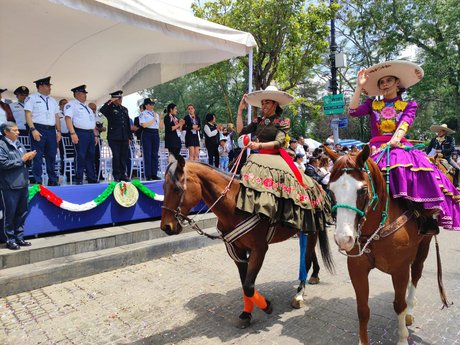 CUAJIMALPA REALIZA DESFILE CÍVIL POR INDEPENDENCIA
