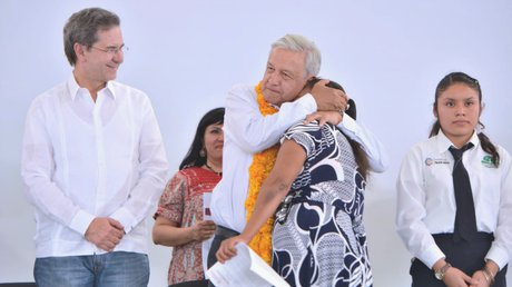 AMLO-2.jpg