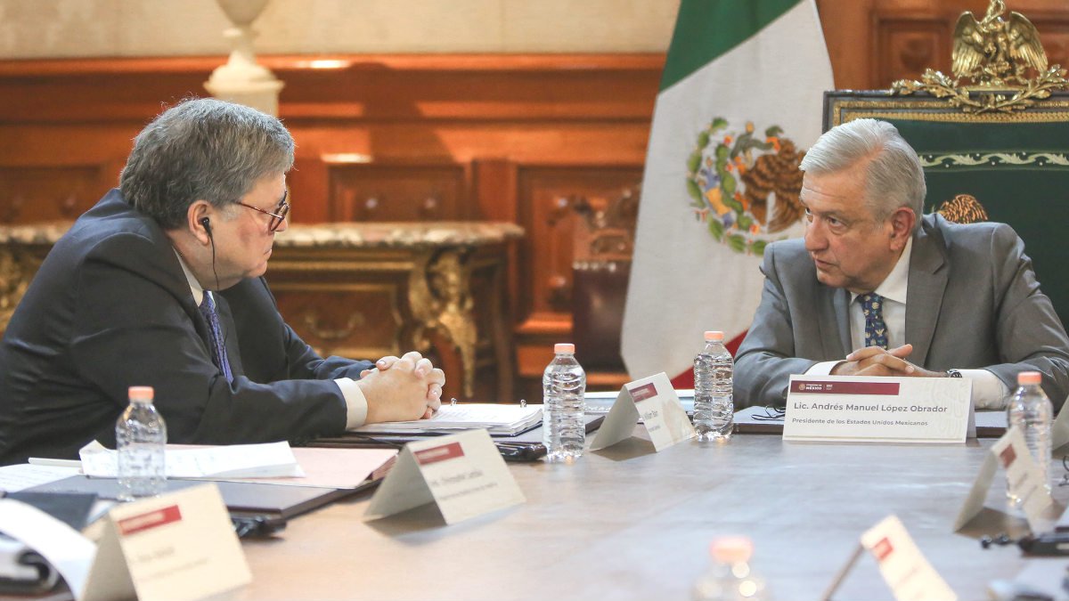 AMLO Barr.jpg