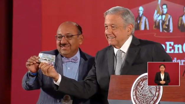 AMLO RIFA DEL AVION.jpg