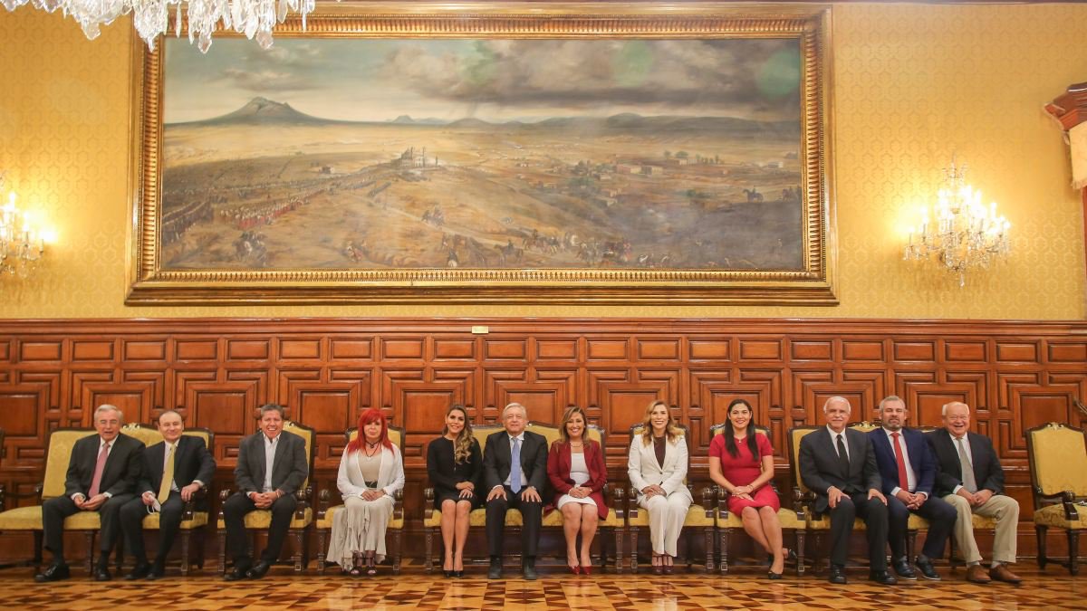 AMLO gobelectMorenaPN.jpg