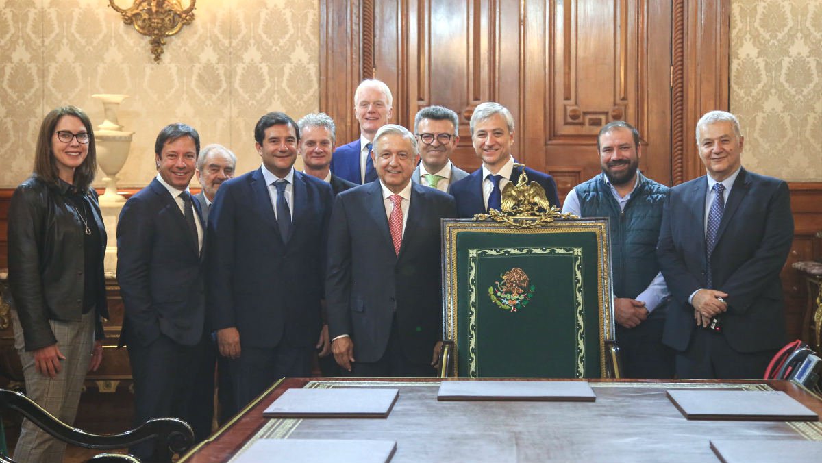 AMLO microsoft.jpg