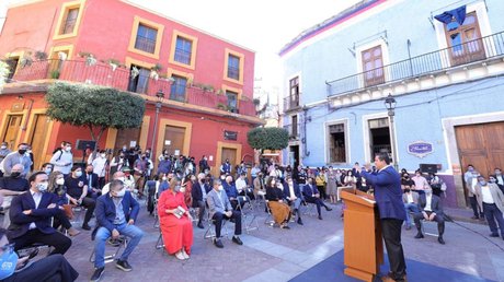 Abren sus casas Cuba y Coahuila en Guanajuato durante el FIC 49.jpg