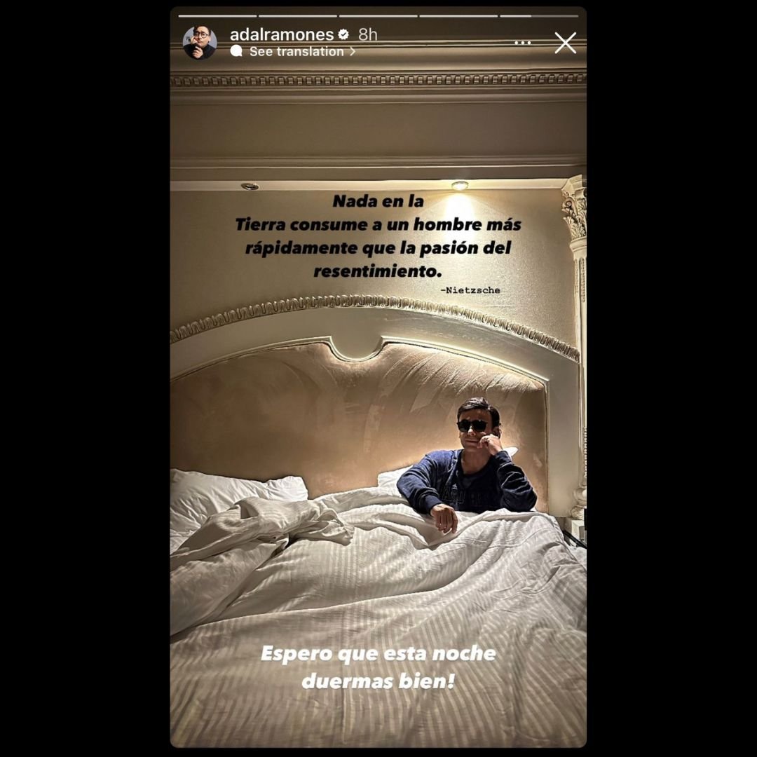 Adal_Ramones_Poncho