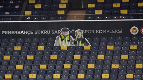 Aficionados homenaje futbol.jpg
