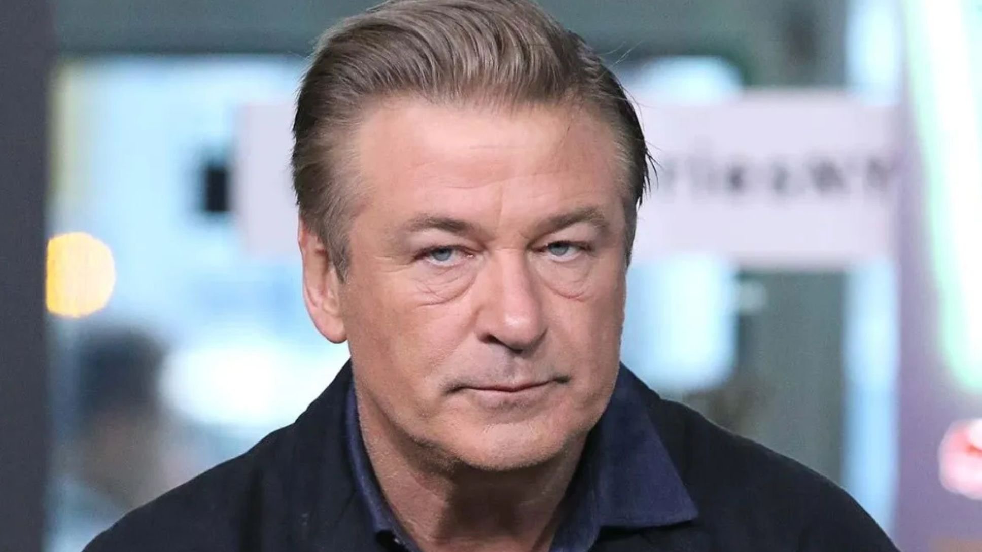 Alec Baldwin y su esposa Hilaria borran cuentas de Twitter.jpg