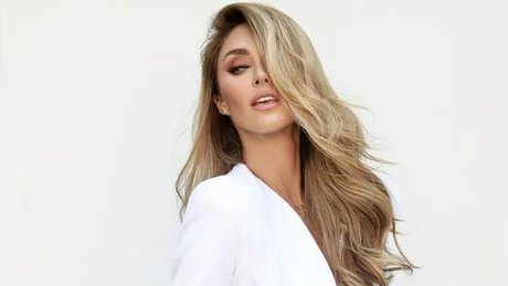 Anahí linea de maquillaje .jpg