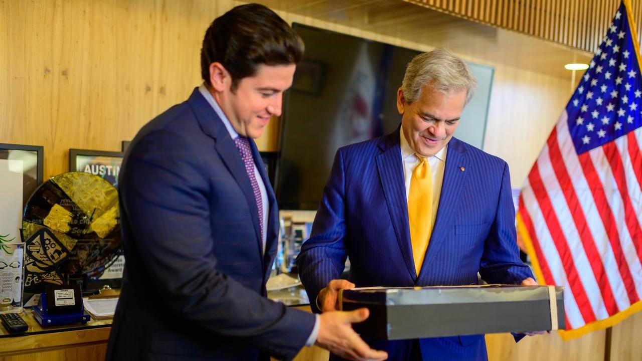 Anuncia Samuel García vuelo directo de NL a Austin,Texas.jpg