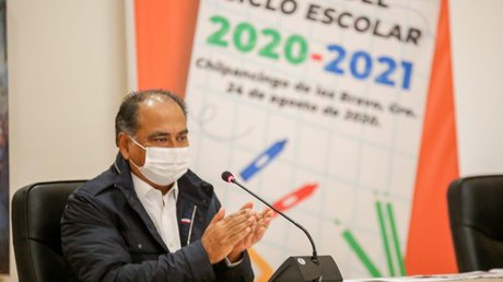 Astudillo inaugura ciclo escolar 2020-2021.jpg