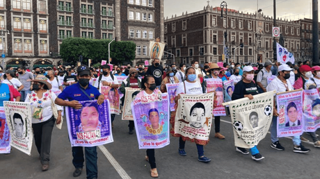 Ocho militares involucrados en el caso Ayotzinapa son liberados