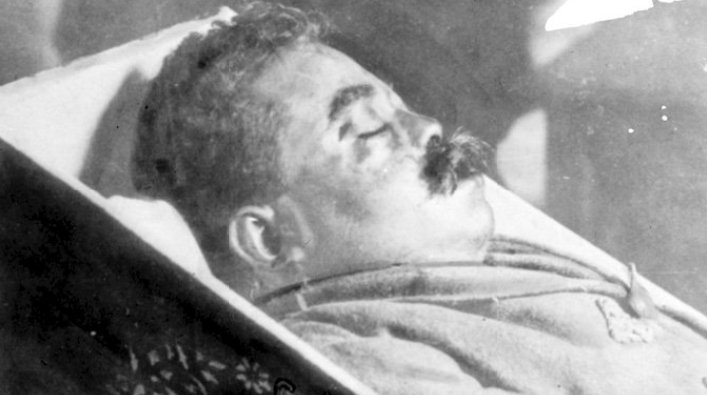 Cadáver de Emiliano Zapata.jpg