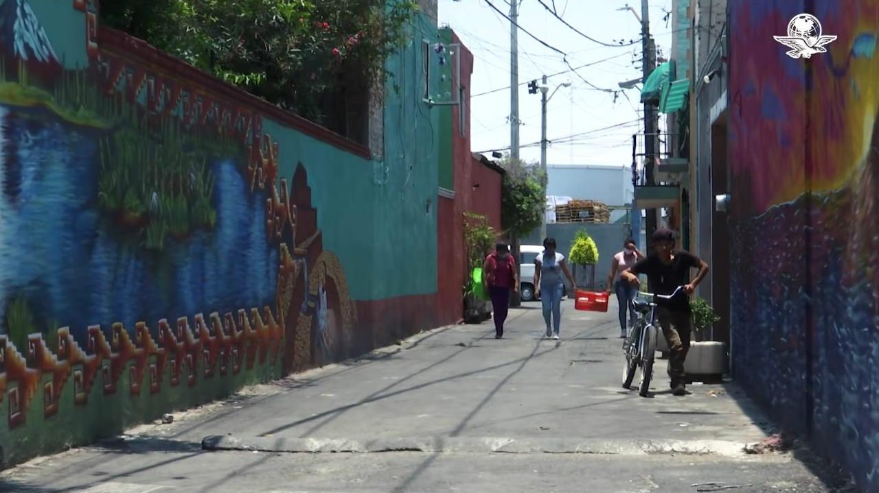 CallejónCOVIDIztapalapa.jpg