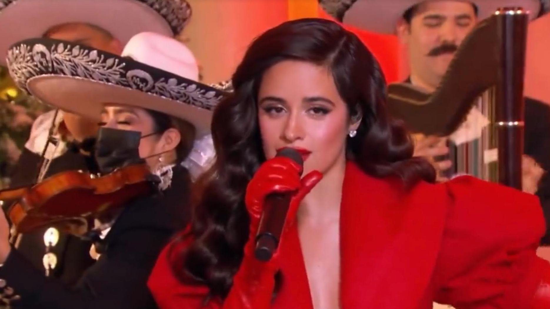 Camila Cabello orgullosa de sus raíces latinas durante actuación navideña en la Casa Blanca.jpg