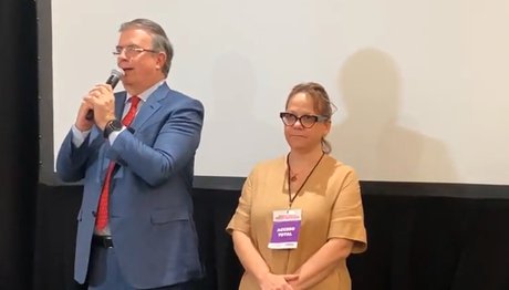 Marcelo Ebrard pide reponer encuesta