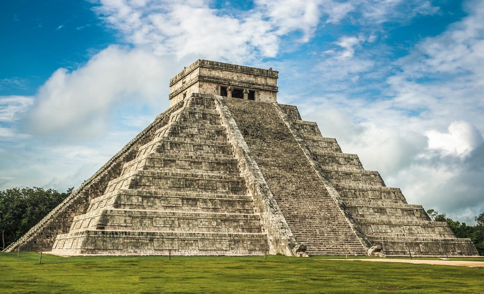 Chichen-Itza-3.jpg
