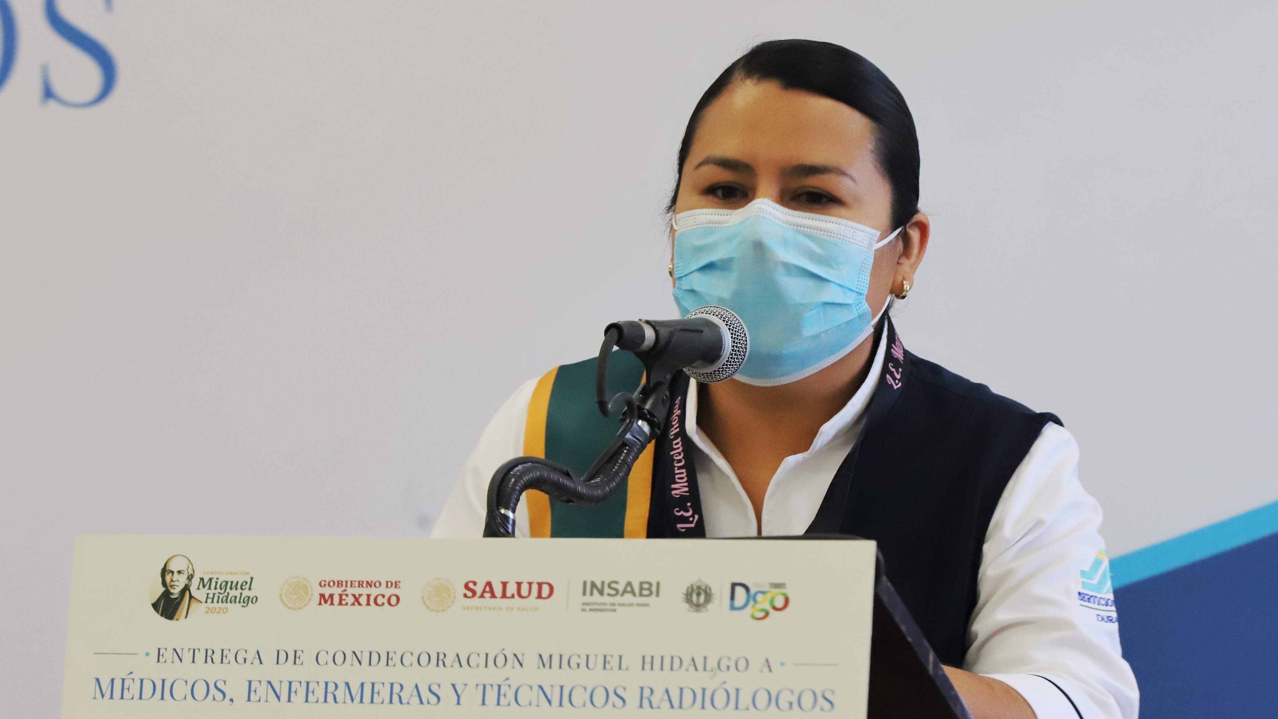 Condecoración a Medicos enfermeras y radiologos 10 (1).jpg