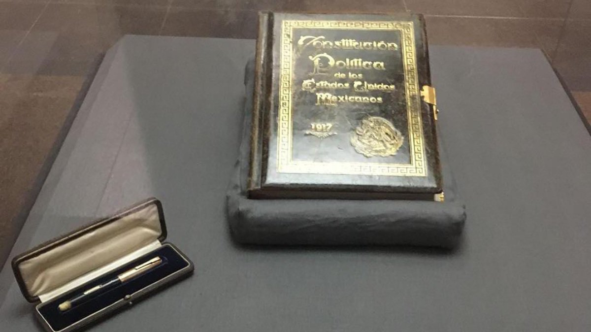 Constitución de México 105 años aniv..jpg