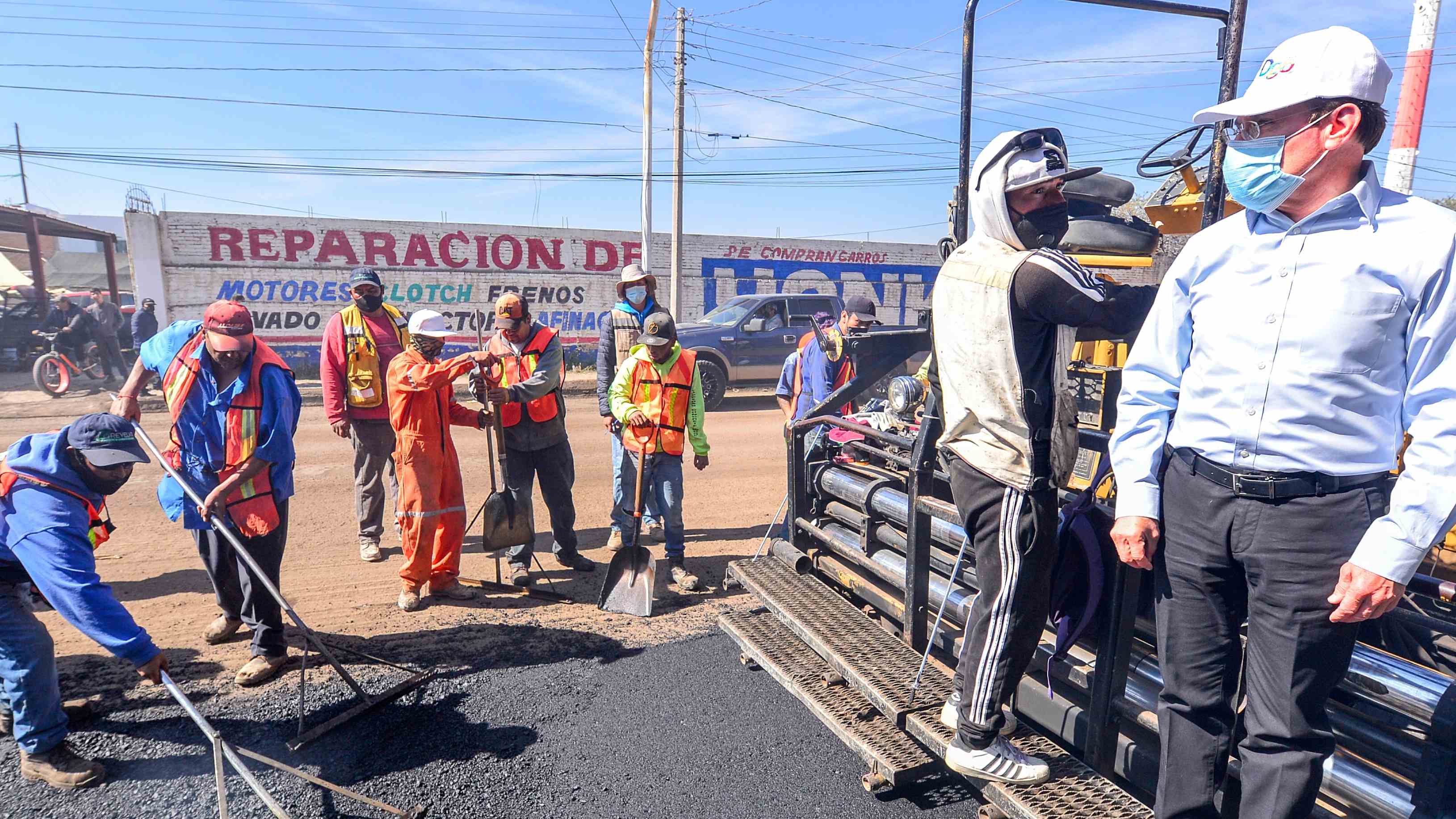Continúan Aispuro y Salum rehabilitación de calles en la capital (2) (1).jpg