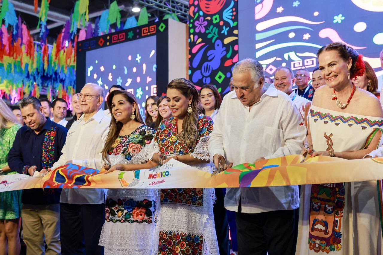 Corte de listón inaugural del Tianguis Turistico 2024
