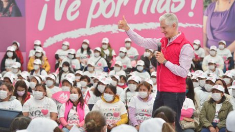 DelMazoentregasalariorosa.jpg