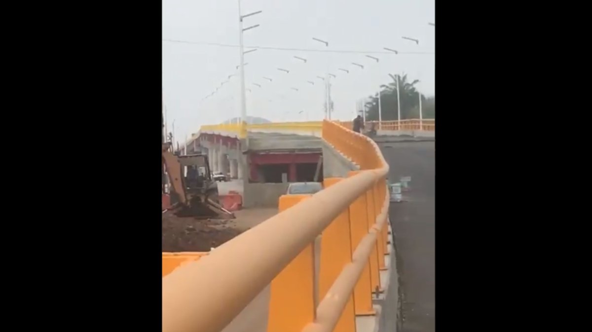Dist Vial Tabasco.jpg