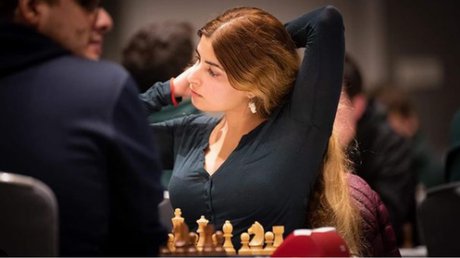 Dorsa Derakhshani.jpg
