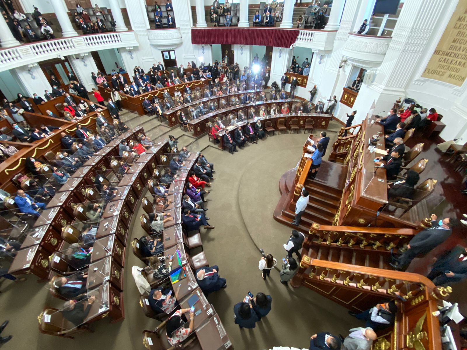 Diputados rinden protesta en Congreso de la CDMX